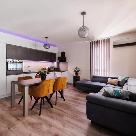 Bauhaus Wellness 105 Apartment