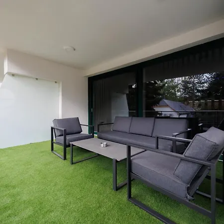 Bauhaus Wellness 105 公寓 *