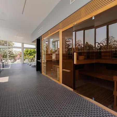 Bauhaus Wellness 105 * Siofok